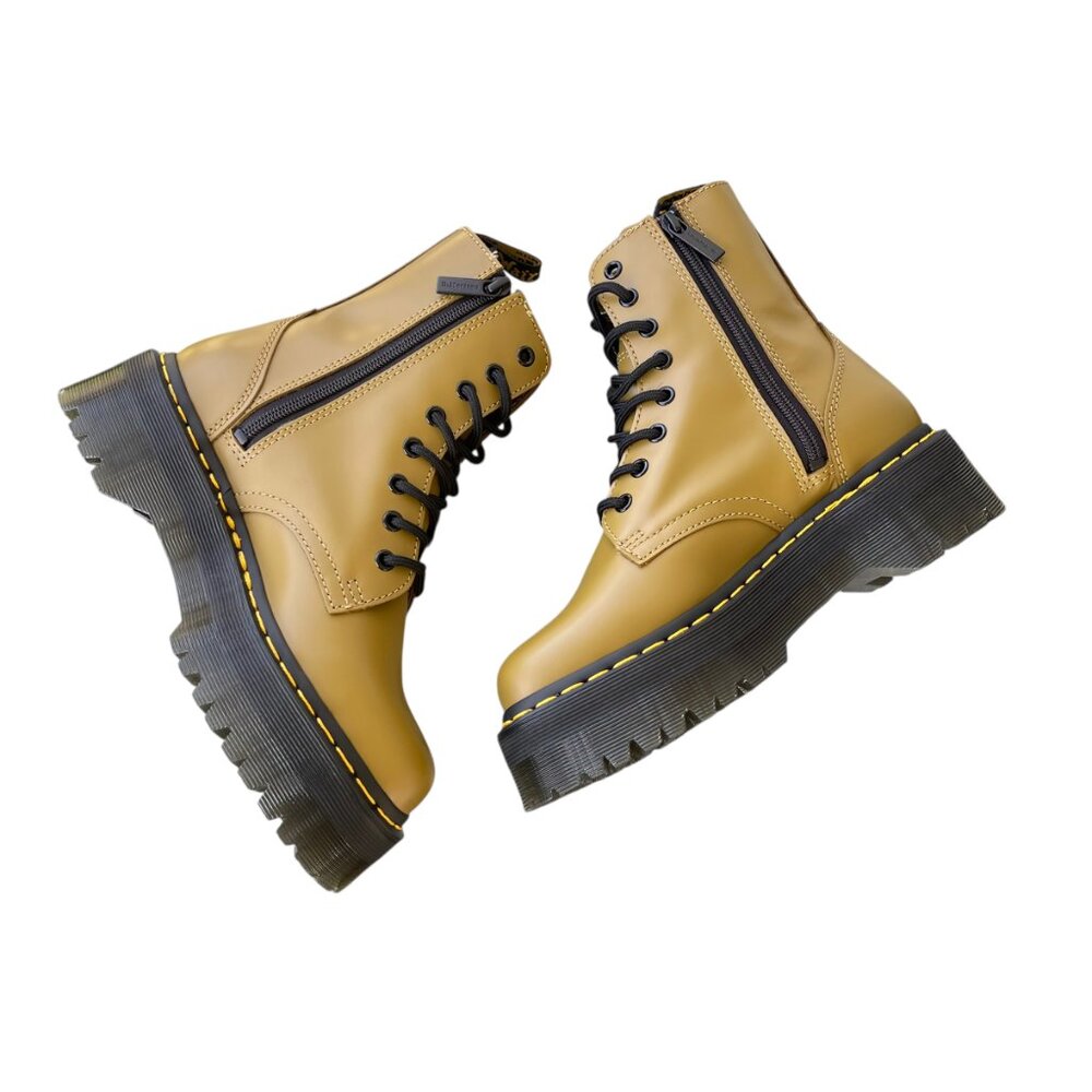 SOLD ✨ Dr. Martens Jadon Platform Boots Olive Green Smooth Leather Women’s 7 NWT - Picture 2 of 7